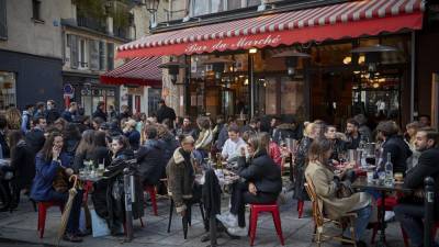 Emmanuel Macron - France to resume indoor dining as restrictions ease - rte.ie - France