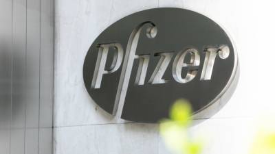 Pfizer to discuss booster shots with US health officials Monday - fox29.com - Usa