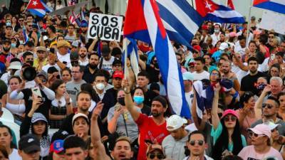 Cuba protests: Thousands march amid worst economic crisis in decades - fox29.com - Cuba - city Havana