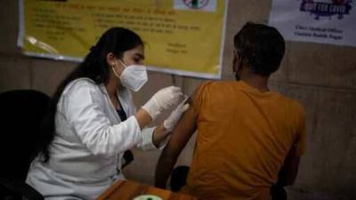 Thailand imposes tougher Covid curbs as Delta variants drive fresh infection surge - livemint.com - Thailand - India