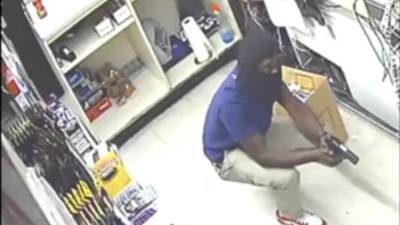 Suspect sought in gunpoint robbery of Fishtown gas station, police say - fox29.com - city Fishtown