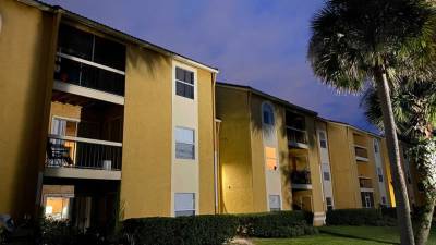 72 condos evacuated in a Kissimmee complex over fear of walkway collapse - fox29.com - county Osceola