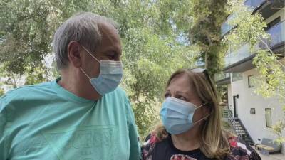 Vaccinated California couple, ages 72 and 74, test positive for COVID-19 - fox29.com - Usa - Los Angeles - state California