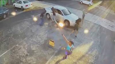 VIDEO: Victim opens fire on would-be robbers in Melrose shootout - fox29.com - Los Angeles - city Los Angeles