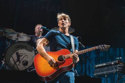 Royal Albert - James Blunt Jokes About The Side Effects Of Steroids After Recently Contracting COVID-19 - etcanada.com - county Hall - city London, county Hall