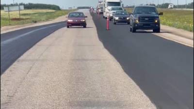 Video captures driver speeding, swerving through a Saskatchewan construction zone - globalnews.ca