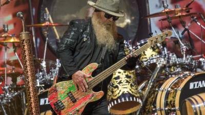 ZZ Top bassist Dusty Hill dies in Houston at 72 - fox29.com - state Texas - city Houston - Austin, state Texas - city Austin, state Texas