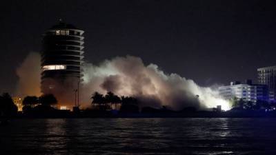 Daniella Levine Cava - Florida condo collapse: Search resumes after rest of tower demolished - fox29.com - state Florida - county Miami-Dade