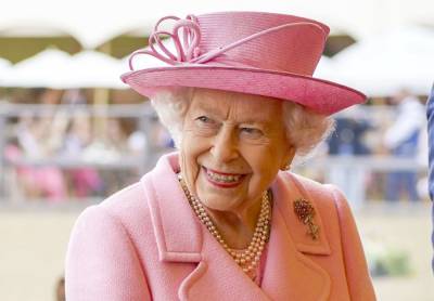 Elizabeth Ii Queenelizabeth (Ii) - Queen Awards UK Health Service The Country’s Highest Honour On Its 73rd Anniversary - etcanada.com - Britain