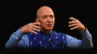 Jeff Bezos - Amazon founder Jeff Bezos officially steps down as CEO - fox29.com - New York - city Seattle