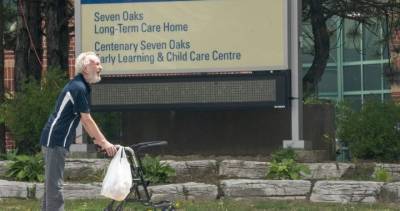 COVID-19: Restrictions loosen at Ontario long-term care homes - globalnews.ca