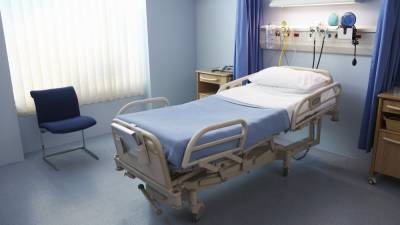 Tony Holohan - Number of Covid-19 patients in hospital falls slightly - rte.ie - Ireland