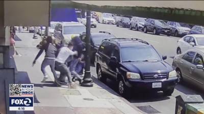 Good Samaritan shot while trying to stop robbery in Oakland's Chinatown - fox29.com - city Oakland - county Oakland