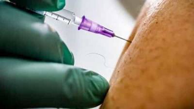 US approves additional covid vaccine doses for immunocompromised individuals - livemint.com - Usa - India