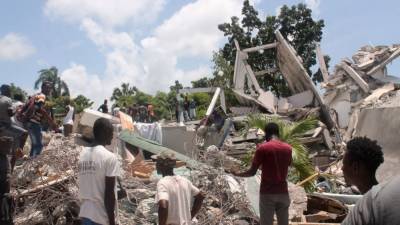 Les Cayes - Haiti earthquake: Death toll soars beyond 700; at least 2,800 injured - fox29.com - Haiti