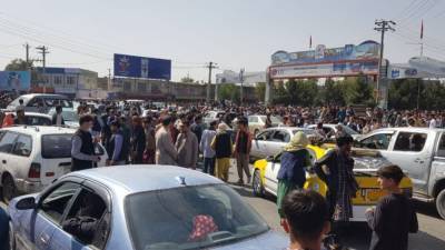 Taliban takeover in Afghanistan: 3 killed at Kabul airport as thousands flee, report says - fox29.com - Afghanistan - city Kabul, Afghanistan