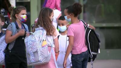 5,600 Hillsborough students quarantined due to COVID-19; emergency school board meeting this Wednesday - fox29.com - state Florida - county Hillsborough