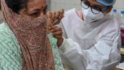 India's cumulative COVID-19 vaccination coverage crosses 56 crore-mark - livemint.com - India