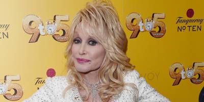 Dolly Parton Thinks She Gets More Credit Than She Deserves For Funding Moderna's COVID-19 Vaccine - justjared.com - city Nashville