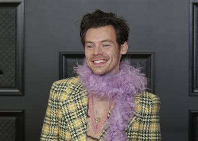Harry Styles’ ‘Love On Tour’ Will Require Fans To Wear Masks, Provide Proof Of Vaccination Or Negative COVID-19 Test - etcanada.com