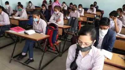 Delhi schools reopening: Parents divided amid third wave concerns, say Covid not over yet - livemint.com - India - city Delhi