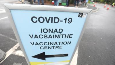 Damien Maccallion - Walk-in weekend vaccination centres to cater for 12-15 year olds - rte.ie - Ireland