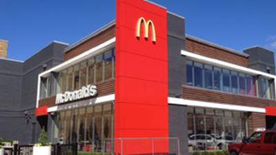 McDonald's prepares to close dining rooms again - fox29.com - Usa - Eu