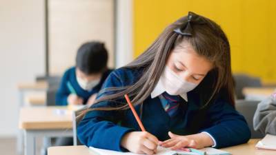 Claire Byrne - John Boyle - INTO will follow public health guidance on face masks in schools - rte.ie - Ireland