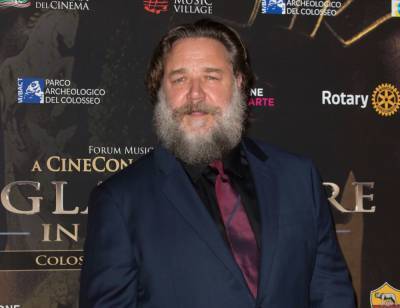 Russell Crowe - Terri Irwin - Production Shut Down On Russell Crowe’s ‘Poker Face’ After Confirmed Case Of COVID-19 - etcanada.com - Australia