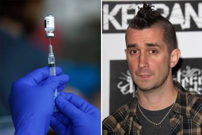 Covid Vaccine - Offspring drummer booted from band over failure to get COVID vaccine - nypost.com