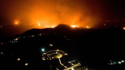 Birthplace of Olympics threatened as Greece battles forest fires - fox29.com - Greece