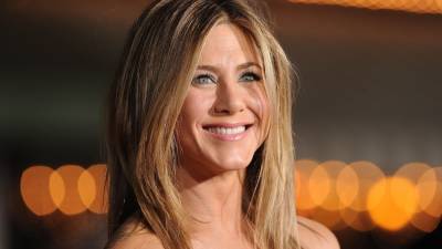 Jennifer Aniston - Jennifer Aniston says she cut anti-vaxxers out of her life - fox29.com - Usa - Los Angeles