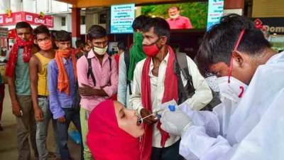 K.Sudhakar - Karnataka directs border districts to achieve 100% vaccination as Kerala battles Covid surge - livemint.com - India