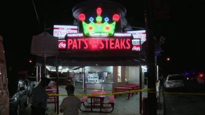 Pat's Steaks brawl: Police issue arrest warrants for 2 men wanted in deadly brawl - fox29.com - state New York - county Queens