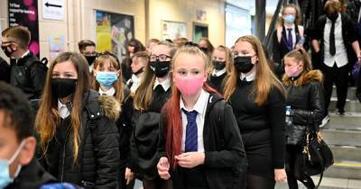 Masks return to Greater Manchester high school after spike in Covid cases - manchestereveningnews.co.uk - city Manchester