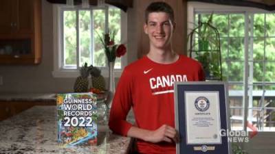 Montrealer Olivier Rioux breaks record, wins title for world’s tallest teenager - globalnews.ca