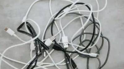 EU plugs proposal for universal charging cables - globalnews.ca - Eu