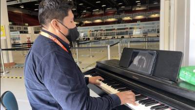 Volunteer pianists hit the right note at vaccine centre - rte.ie - Ireland - city Dublin - Bolivia