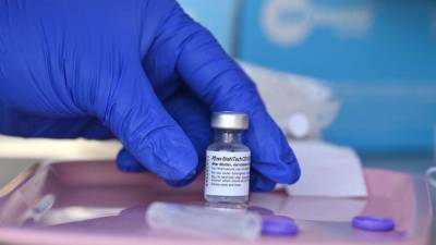 Potential COVID-19 vaccine side effects are more common in actual infection - fox29.com - Israel