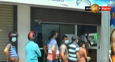 Nugegoda consumers sun-baked in the process of buying milk powder - newsfirst.lk - Sri Lanka