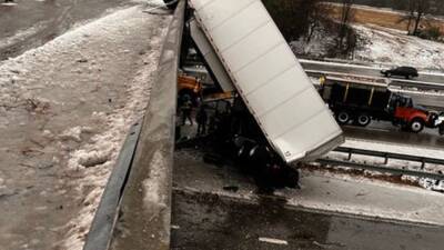 Tractor-trailer falls from icy North Carolina overpass after driver loses control - fox29.com - state Florida - state North Carolina - county Park - state Maryland - state South Carolina - Georgia - county Durham - state Maine - county Douglas - city College Park, state Maryland