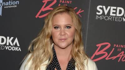 Amy Schumer - Amy Schumer Shares Health Update After Undergoing Endometriosis Surgery, Liposuction - etonline.com