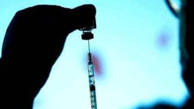 Less-threatening Omicron lowers covid vaccine sales estimate - livemint.com - India