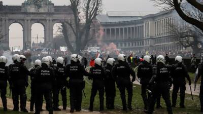 Josep Borrell - Clashes in Belgium as tens of thousands protest against Covid rules - rte.ie - Eu - city Brussels - Belgium - county Alexander