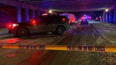 Deputy shot in Milwaukee during foot pursuit; suspect sought, 1 arrested - fox29.com - city Milwaukee - county Milwaukee