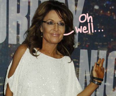 Sarah Palin - Unvaccinated Sarah Palin Spotted Eating At NYC Restaurant Days After Testing Positive For COVID! - perezhilton.com - New York - city New York - state Alaska