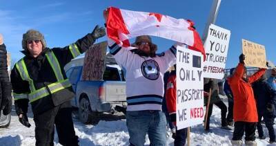 Quebec truckers join up with convoy en route to Ottawa to protest vaccine mandates - globalnews.ca - Usa - Canada - city Ottawa - province Quebec