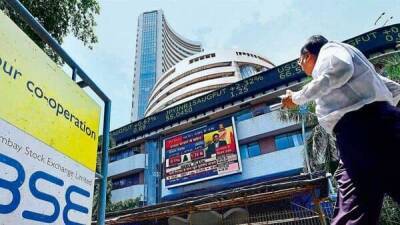 Markets rise over 1%, FIIs sell most in Jan since covid outbreak - livemint.com - India