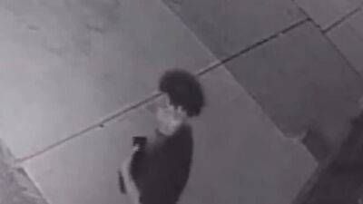 Suspect who sexually assaulted teenage girl in South Philadelphia sought by police - fox29.com