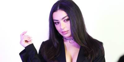 Charli XCX Speaks Out About Social Media & Her Mental Health: 'I Can't Really Handle It Here Right Now' - justjared.com
